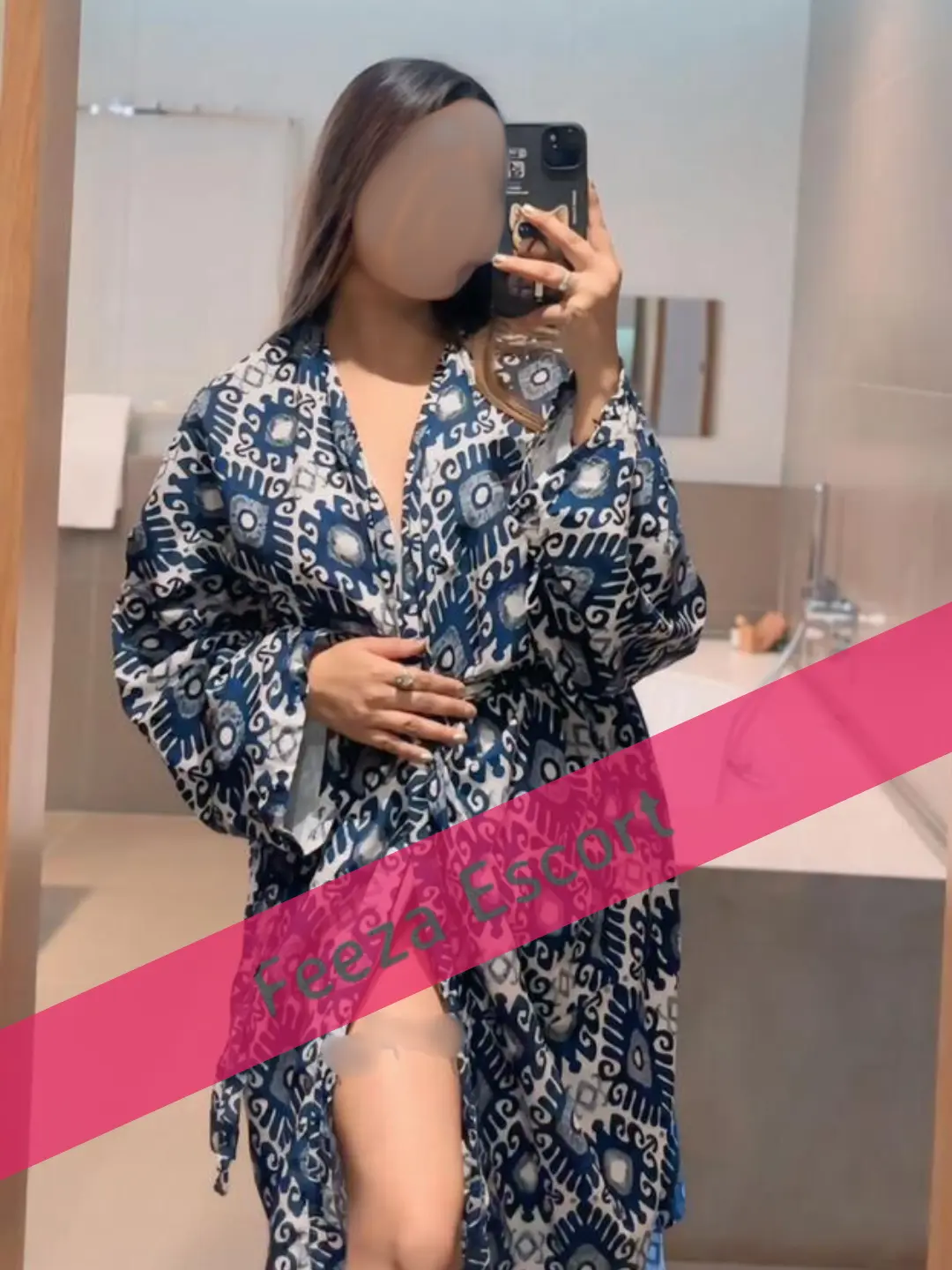 Sara, 25, VIP escort in Delhi providing elegant companionship for dinners, parties, and private meetings